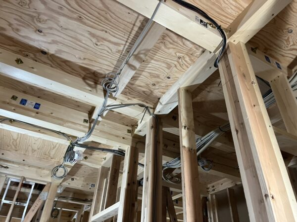 天井の梁などを計算して効率的に配置