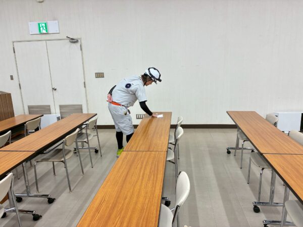 照明入替工事の様子